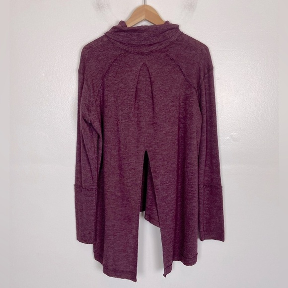 Free People We The Free Split Back Tunic Sweater Size M Color Purple Turtleneck - Picture 3 of 10